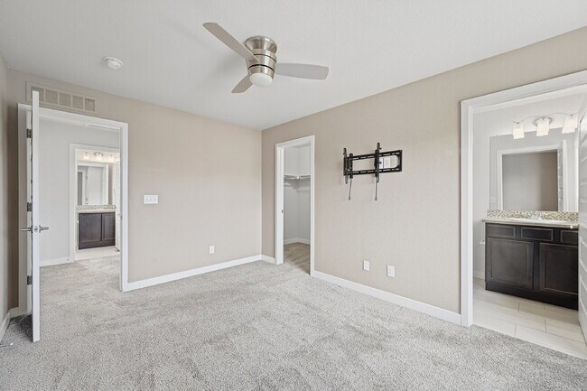 Building Photo - $2,495.95, Two Bedroom, 2.5 bathroom Townhome in Broomfield