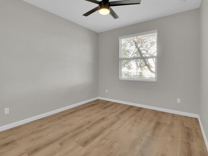 Building Photo - 3405 W Alta Vista Rd