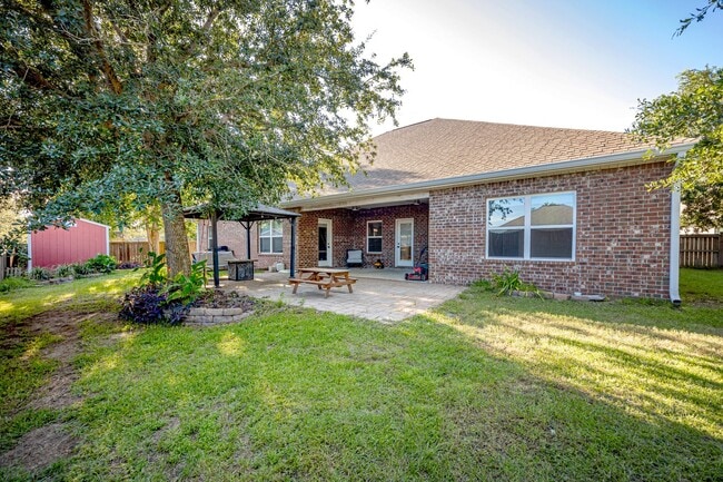 Building Photo - 1013 Silverbell Cv