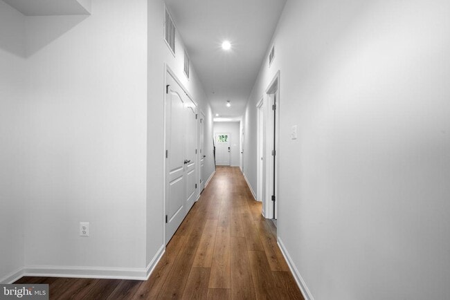 Building Photo - 8263 Longford Rd
