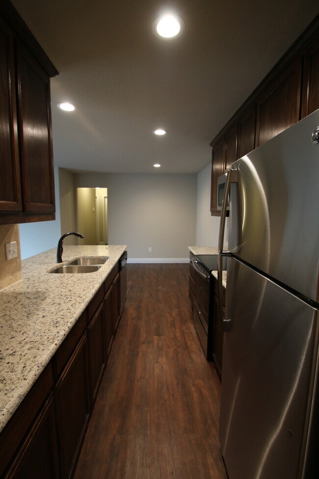 Building Photo - 8032-8034 Arbor
