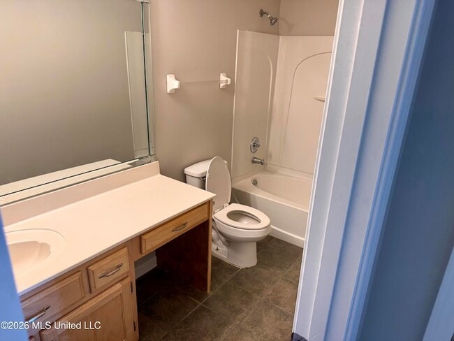 Building Photo - 8170 Clubview Dr