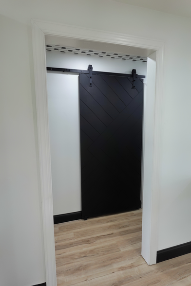 Barn Door Laundry - 3021 Heathstead Pl