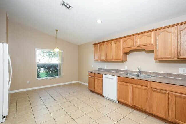 Building Photo - 120 Stephen Ave