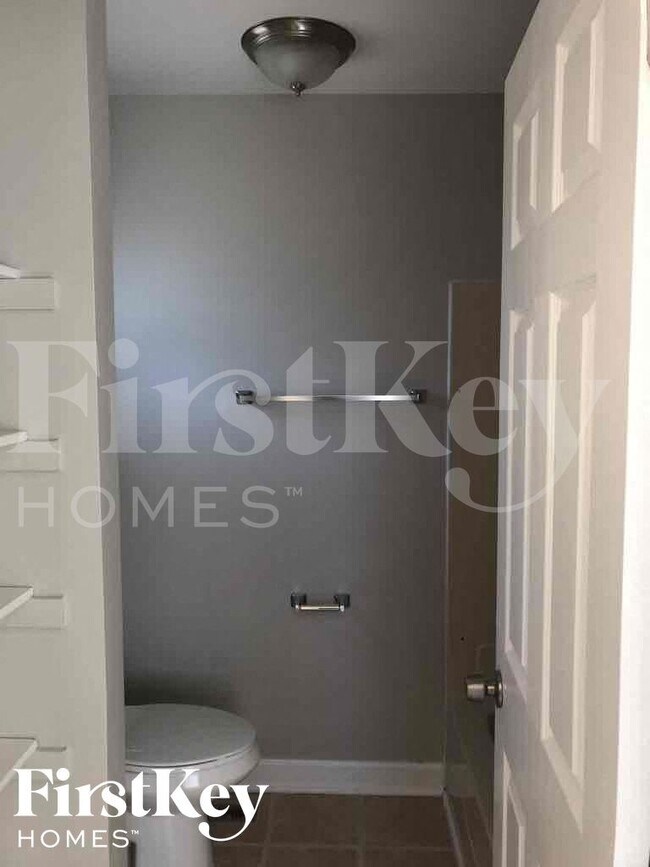 Building Photo - 100 S Dilger Ave