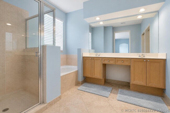 Building Photo - 3945 Torres Cir