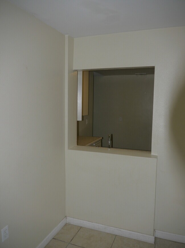 Building Photo - Fully Remodeled 4-Bedroom Home for Rent – Move-In Ready