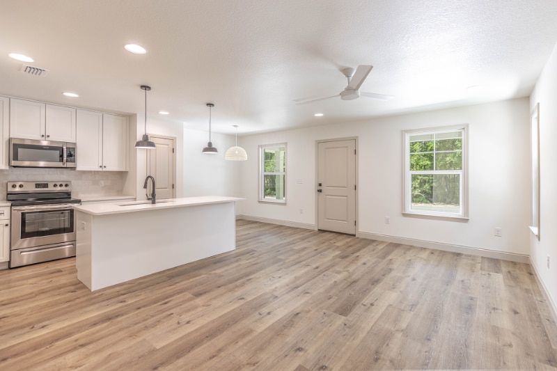 Building Photo - 105 Ivy Ave