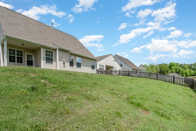 Building Photo - 251 Tradition Way