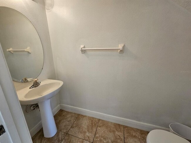 Building Photo - 608 Cresting Oak Cir