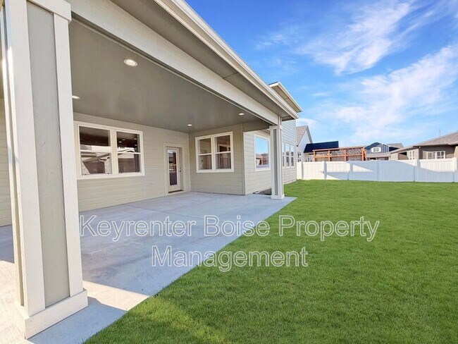 Building Photo - 4400 E Wedge St