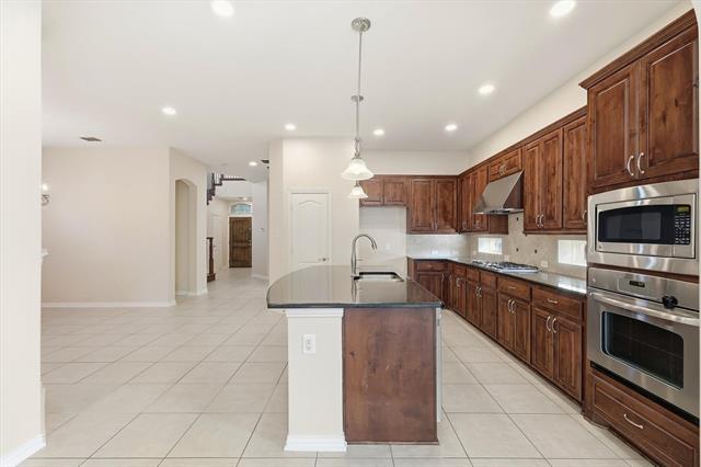 Building Photo - 304 Sir Brine Dr