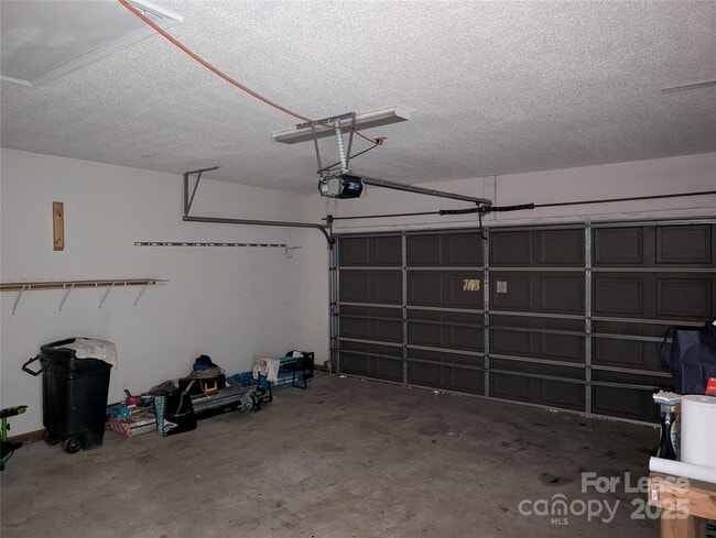 Building Photo - 110 Wood Thrush Ln