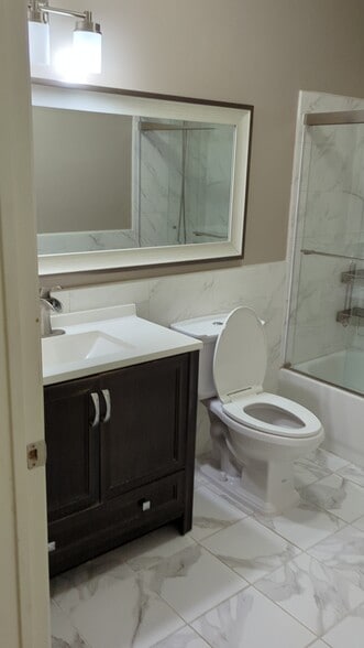 Upstairs bathroom - 631 N 44th St