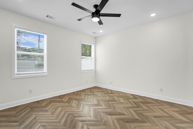 Building Photo - East Duffy Street