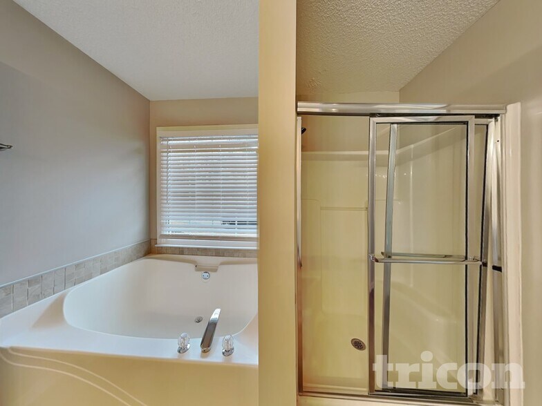 Building Photo - 4708 Tonkawa Bend