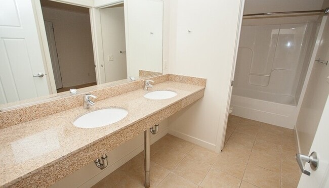 Building Photo - 242 E Water St