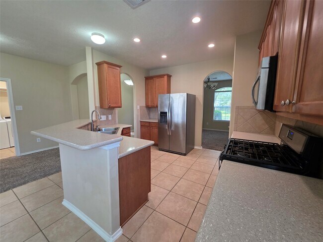 Building Photo - 2242 Waxwing Dr