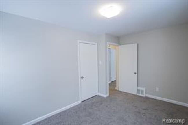 Building Photo - Amazing Ferndale home