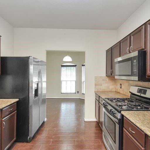Building Photo - 2723 Oak Ridge Park Dr