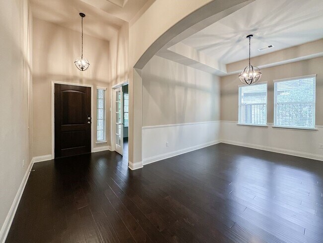 Building Photo - 10 Pilot Rock Pl