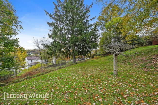 Building Photo - 223 Auburn St