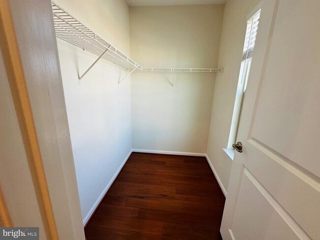 Building Photo - 22045 Broadway Ave