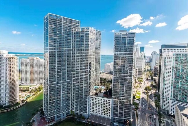 Building Photo - 485 Brickell Ave