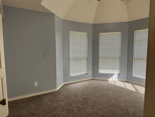 Building Photo - 33615 Dobbin-Huffsmith Rd