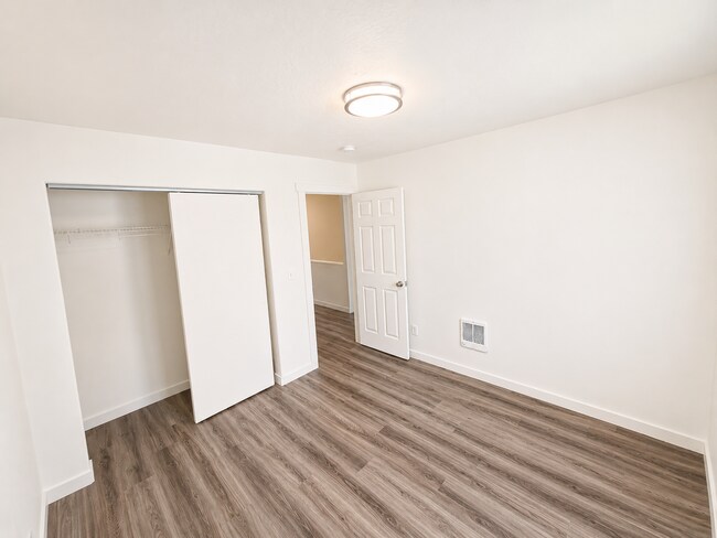 Building Photo - 2835/2837/2839 N 14th Pl