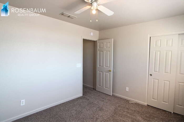 Building Photo - 15074 W Heritage Oak Way