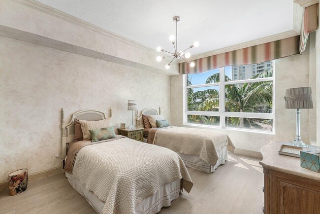 Building Photo - 3720 S Ocean Blvd