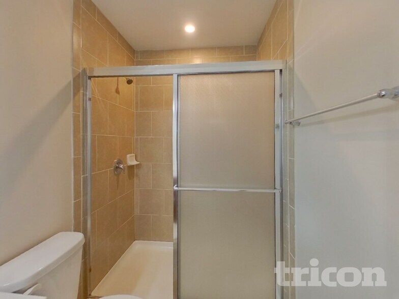 Building Photo - 280 Paulownia Cir