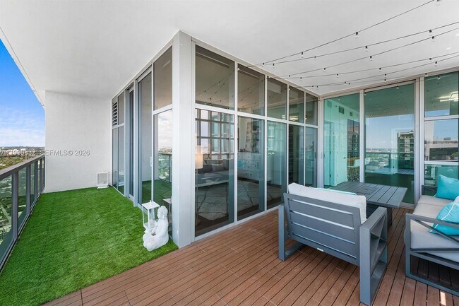 Building Photo - 3301 NE 1st Ave