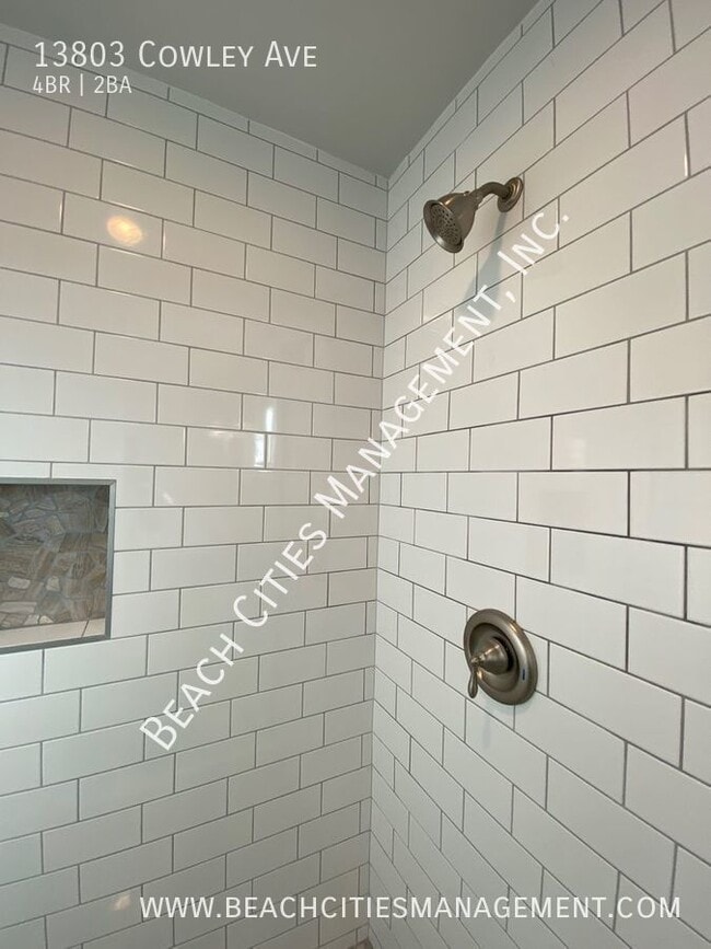 Building Photo - 13803 Cowley Ave