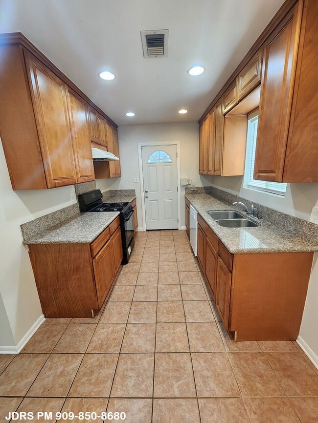 Building Photo - Hacienda Heights 3 Bedroom Home