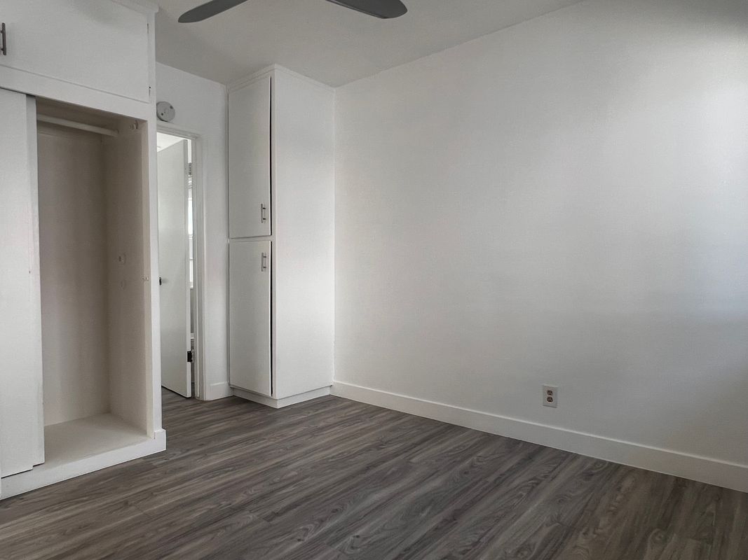 Building Photo - 712 N Guadalupe Ave