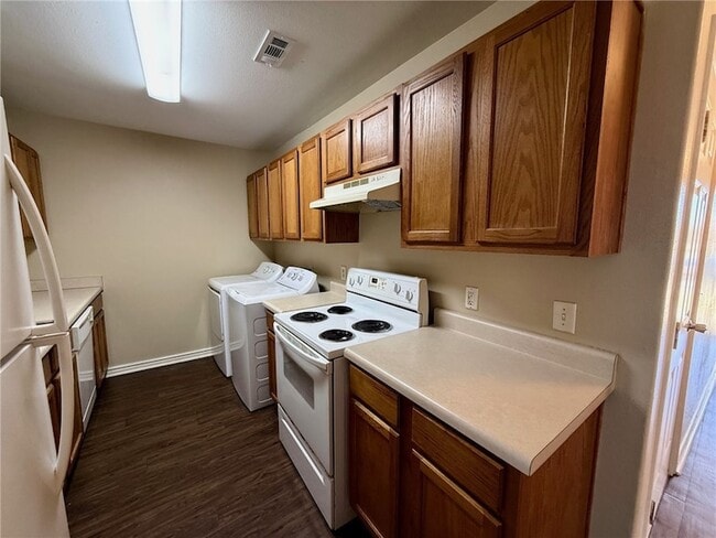 Building Photo - 300 Graystone Cir