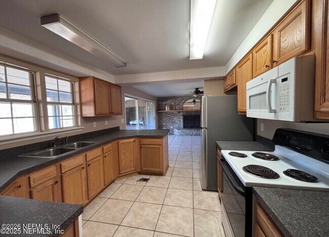 Building Photo - 6994 James Britt Rd