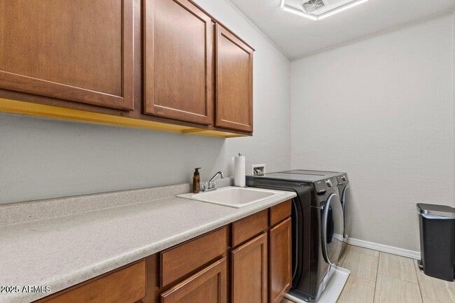 Building Photo - 2879 E Janelle Way