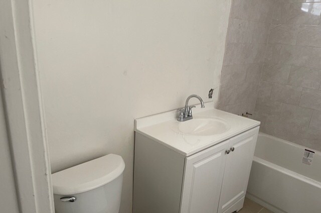 Building Photo - 816 W Colorado Blvd