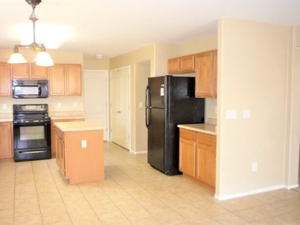 Building Photo - 989 E Stronghold Canyon Ln