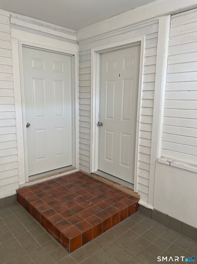 Building Photo - 227 Arctic St