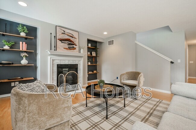 Building Photo - 8189 Admirals Landing Pl
