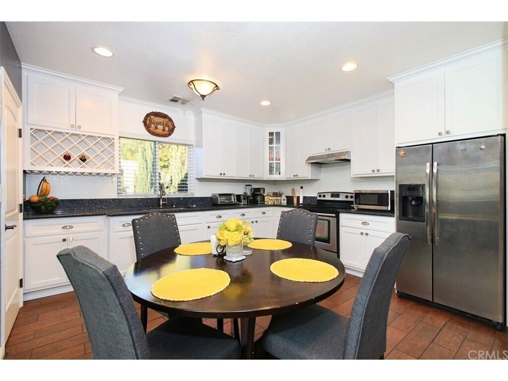 Building Photo - 2134 N Thomas St