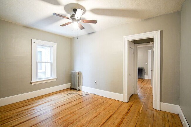 Building Photo - 50 Howes St