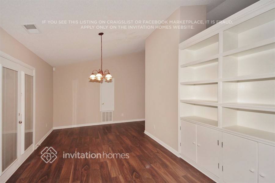 Building Photo - 5551 Quarters Way
