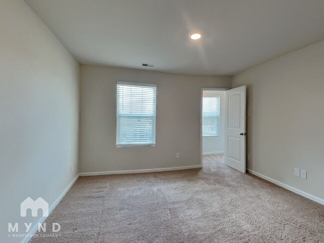 Building Photo - 116 Chandler Ct