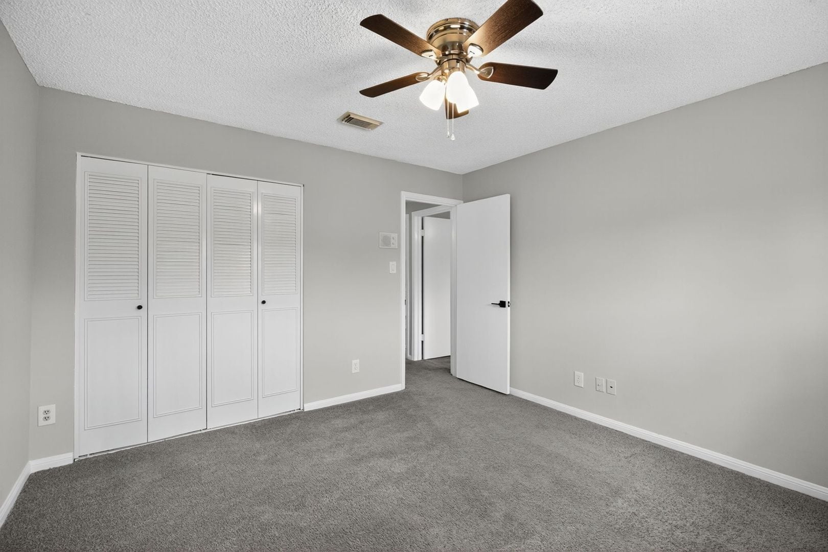 Building Photo - 2250 Shadowdale Dr