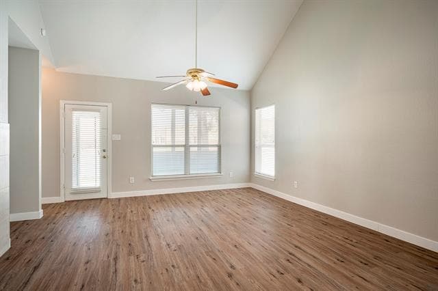 Building Photo - 9902 Maple Dr